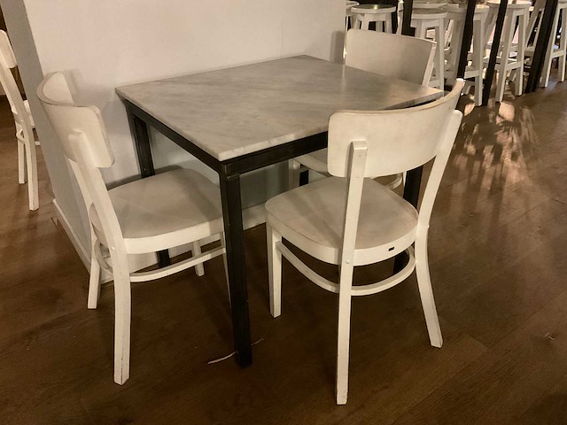 Restauranttafels en -stoelen - afbeelding 2 van  18
