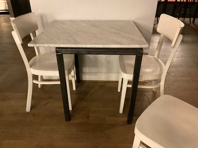 Restauranttafels en -stoelen - afbeelding 5 van  18