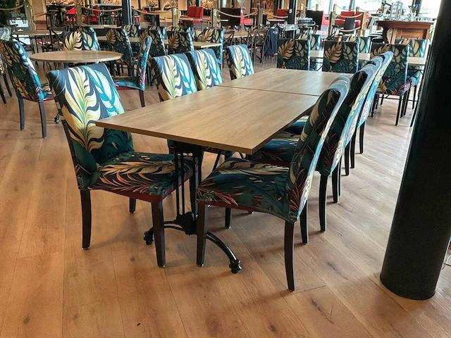 Restauranttafels met stoelen - afbeelding 6 van  10