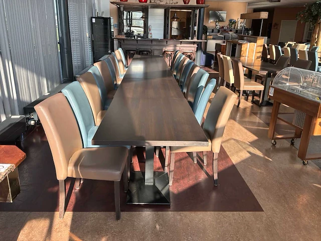Restauranttafels met stoelen - afbeelding 4 van  15