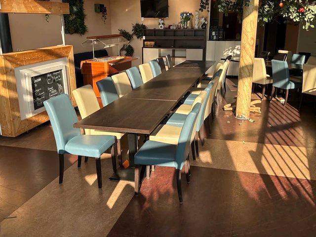 Restauranttafels met stoelen - afbeelding 8 van  15