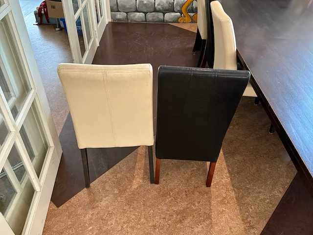Restauranttafels met stoelen - afbeelding 6 van  6