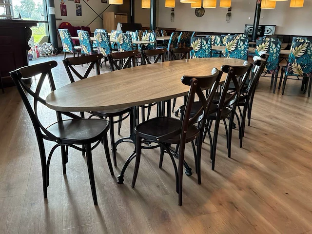 Restauranttafels met stoelen - afbeelding 12 van  12