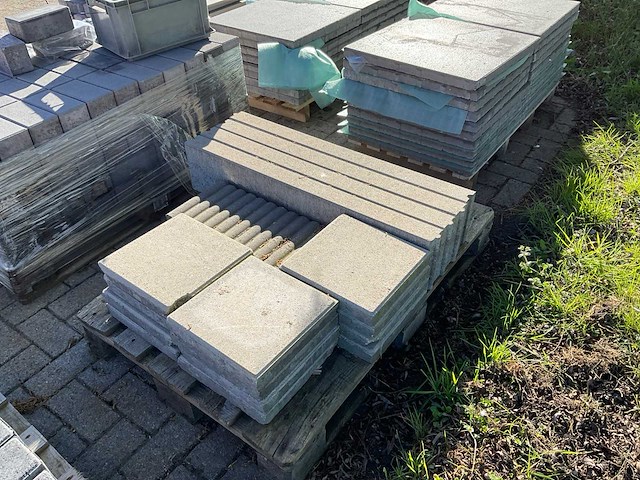 Restpartij bestrating - afbeelding 1 van  5