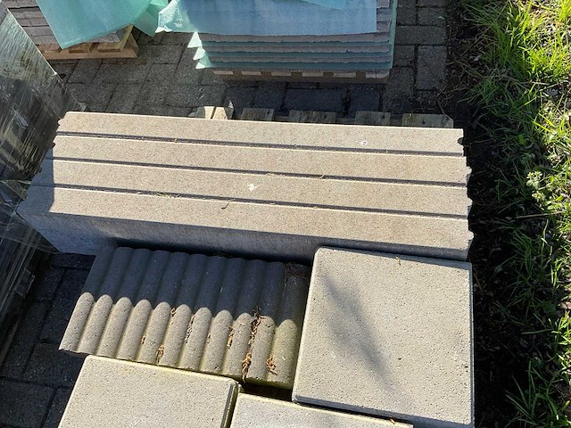 Restpartij bestrating - afbeelding 5 van  5