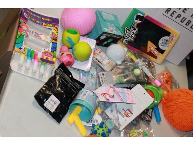 Restpartij div goederen ruim 28 stuks mix doos 6 l001 - afbeelding 2 van  7