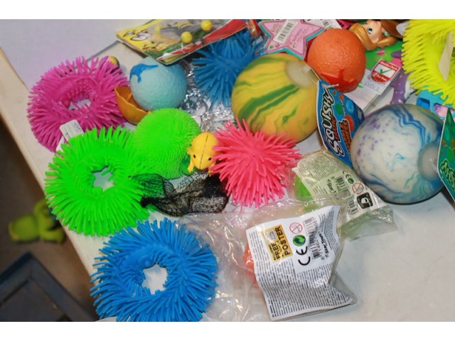 Restpartij div goederen ruim 30 stuks mix doos 4 l001 - afbeelding 3 van  7