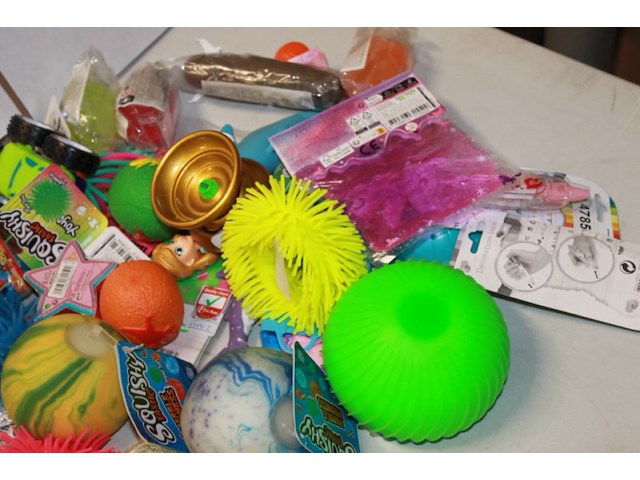 Restpartij div goederen ruim 30 stuks mix doos 4 l001 - afbeelding 7 van  7