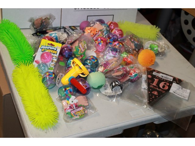 Restpartij div goederen ruim 45 stuks mix doos 1 l001 - afbeelding 2 van  7