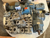 Restpartij elektromotoren en vertragers (39x) - afbeelding 1 van  14