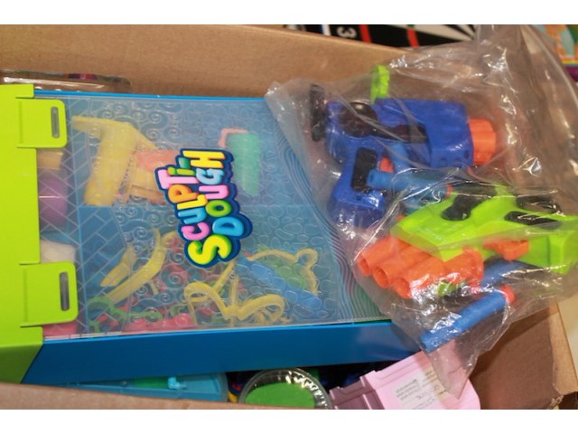 Restpartij speelgoed doos d - afbeelding 6 van  7