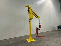 Restpartijen afkomstig uit diverse bedrijfsbeëindigingen, magazijninrichtingen, inpaklijnen, divers schildermaterieel en heftrucks
