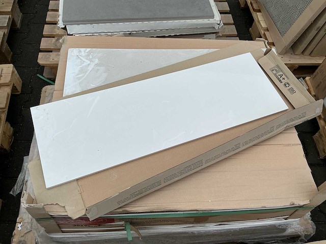 Restpartijen vloer - wand tegels - afbeelding 64 van  108