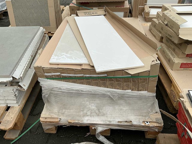 Restpartijen vloer - wand tegels - afbeelding 67 van  108