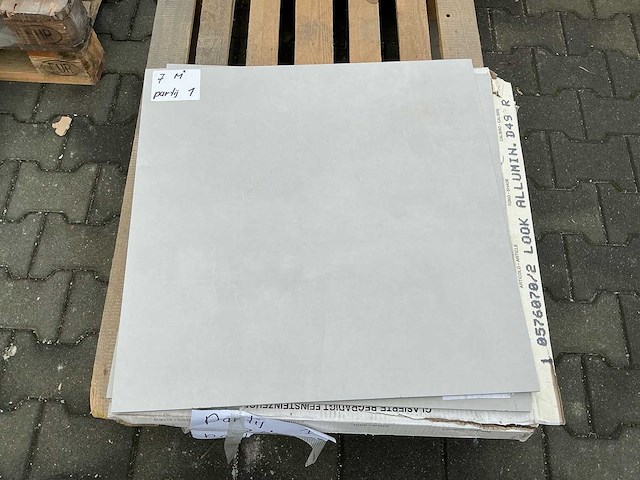 Restpartijen vloer - wand tegels - afbeelding 100 van  108