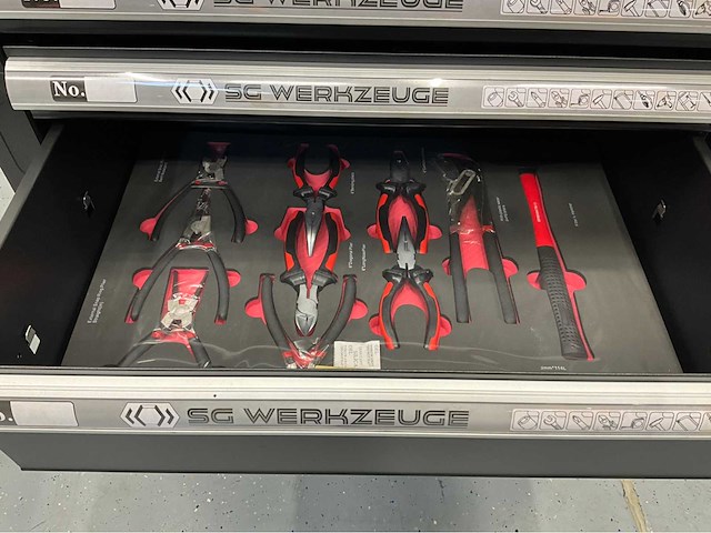 Retourartikelen - generator - stofzuiger - gereedschapswagen -startbooster - afbeelding 10 van  23