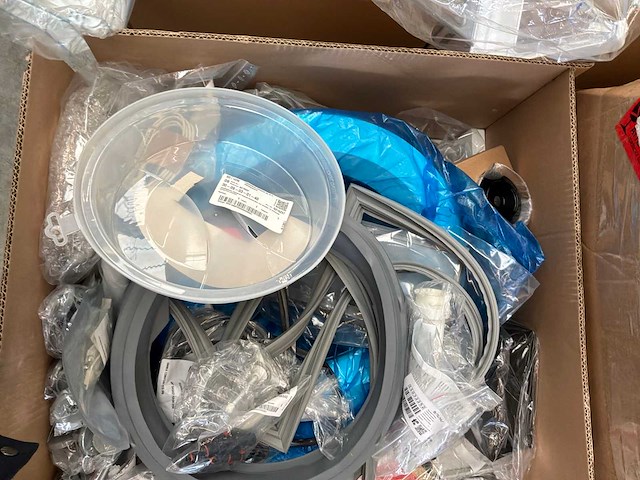 Retourgoederen wasmachine koelkast en diverse onderdelen - afbeelding 9 van  11