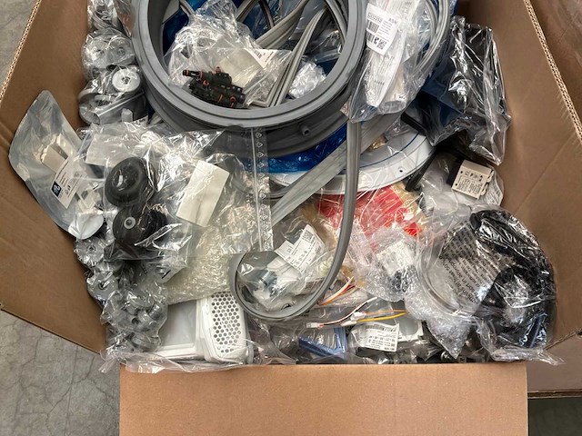 Retourgoederen wasmachine koelkast en diverse onderdelen - afbeelding 10 van  11