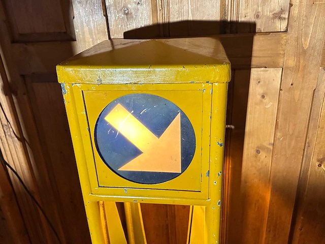 Retro anwb verkeerszuil gietijzer - afbeelding 2 van  5