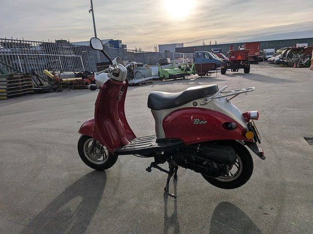 Retro bromscooter, giantco, venus, rood, 2008 - afbeelding 22 van  26