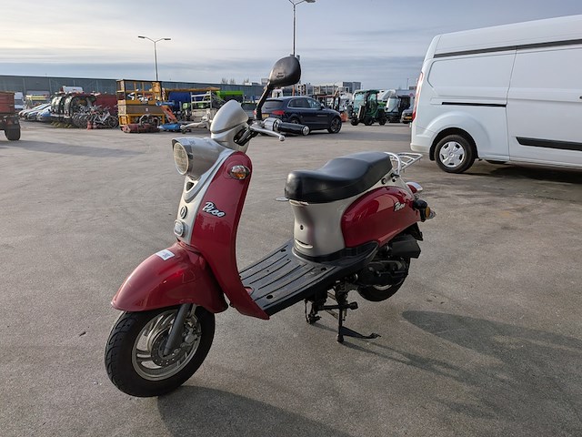 Retro bromscooter, giantco, venus, rood, 2008 - afbeelding 23 van  26
