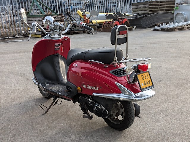 Retro bromscooter, la souris, grande retro zn50qt-e, rood, 2016 - afbeelding 27 van  32