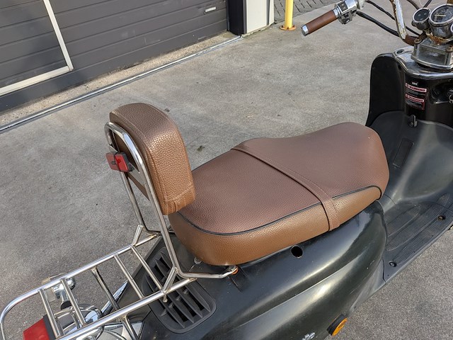 Retro bromscooter, znen, grande retro - zn50qt-hs, zwart, 2012 - afbeelding 5 van  39