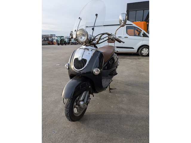 Retro bromscooter, znen, grande retro - zn50qt-hs, zwart, 2012 - afbeelding 37 van  39