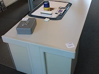 Retro design hoekbureau met vaste ladekast. afmeting250 x 170 x 73 cm. - afbeelding 2 van  3