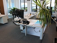Retro design hoekbureau met vaste ladekast. afmeting250 x 170 x 73 cm. - afbeelding 3 van  3