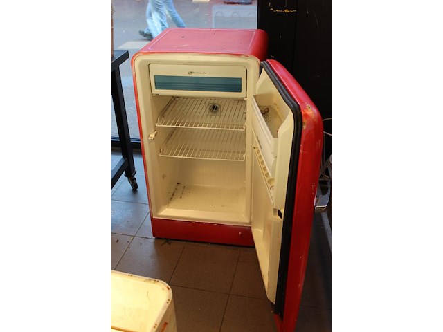 Retro koelkast bouwknecht opknappertje. afmeting 58 x 65 x 105 cm. - afbeelding 3 van  4