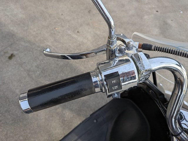 Retro scooter, la souris, grande retro, zwart, 2018 - afbeelding 4 van  24