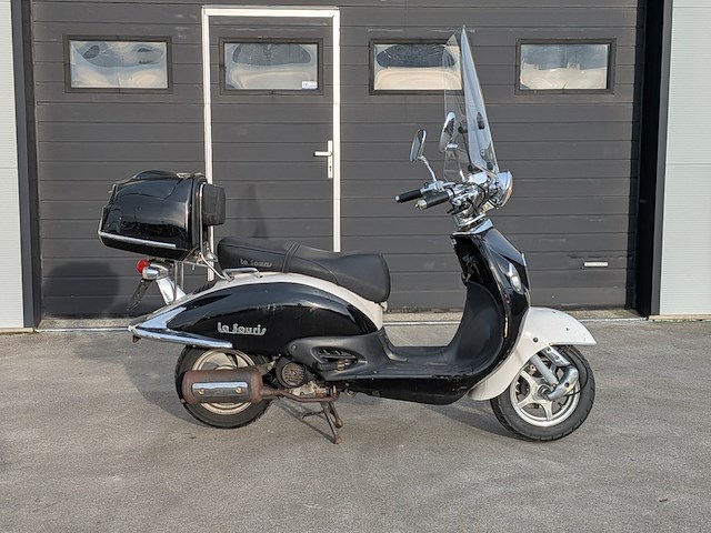 Retro scooter, la souris, grande retro, zwart, 2018 - afbeelding 1 van  24