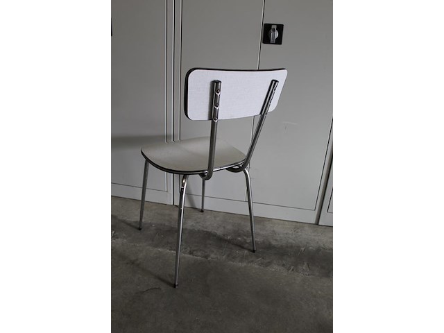 Retro stoeltje - afbeelding 3 van  3