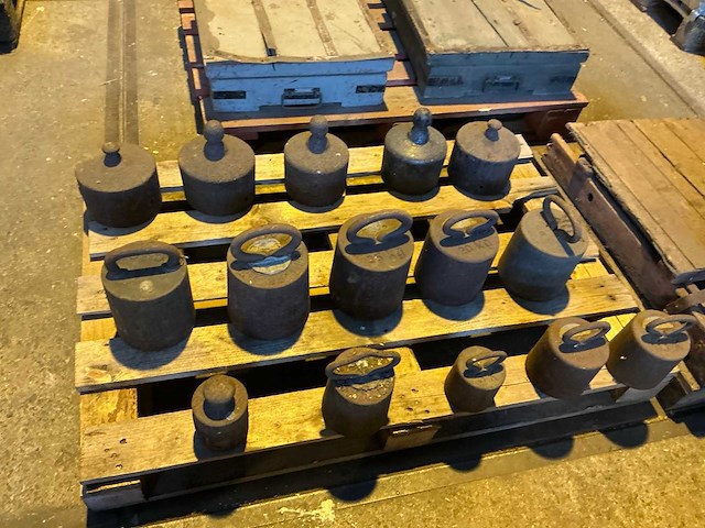 Retro weegschaal met gewichten (5x) - afbeelding 4 van  12