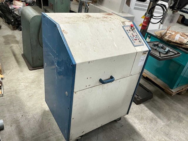 Retsch pm4 planettaire kogelmolen - afbeelding 1 van  9