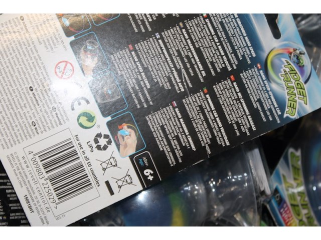 Revel mini bestuurbaar autotje 6 stuks in kr 40 - afbeelding 7 van  7