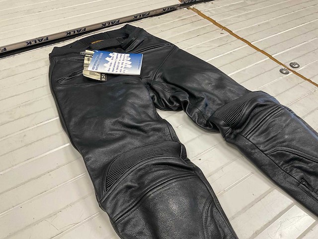 Revenger master pnt motorbroek 46h (3x) - afbeelding 1 van  6