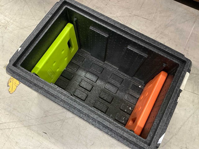 Reviva warm- en koudhoudboxen incl +-1500 koelelementen (300x) - afbeelding 16 van  19