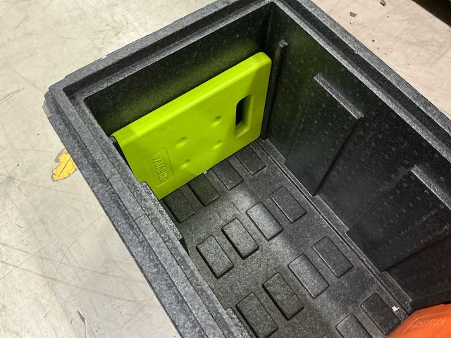 Reviva warm- en koudhoudboxen incl +-1500 koelelementen (300x) - afbeelding 17 van  19