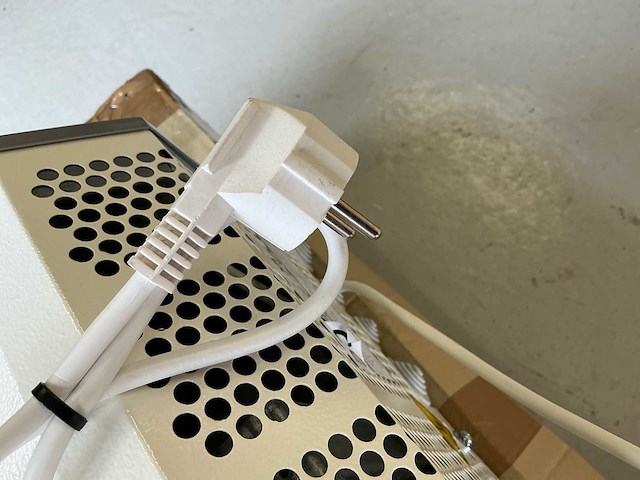 Revo-air econ 200w en 150w luchtgordijn (2x) - afbeelding 3 van  5