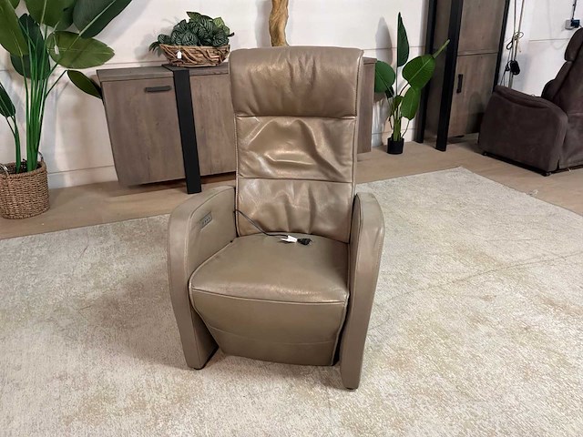 Revo electrische leren relax fauteuil - afbeelding 5 van  8