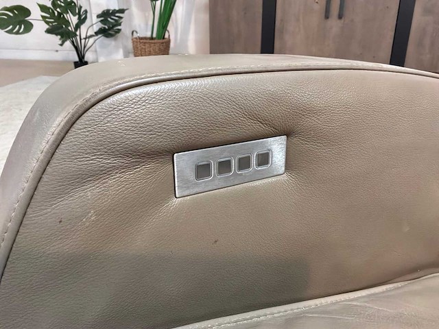 Revo electrische leren relax fauteuil - afbeelding 8 van  8