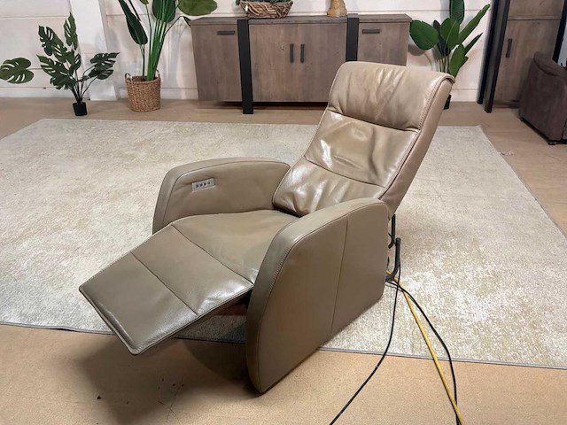 Revo electrische leren relax fauteuil - afbeelding 7 van  8