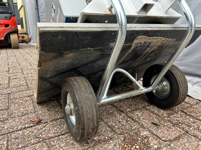 Revo fsdw2000 diesel trilplaat - afbeelding 6 van  7