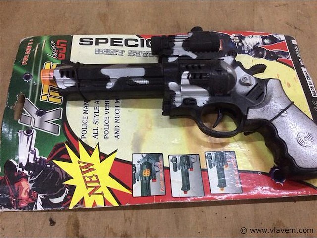 Revolver - afbeelding 3 van  3