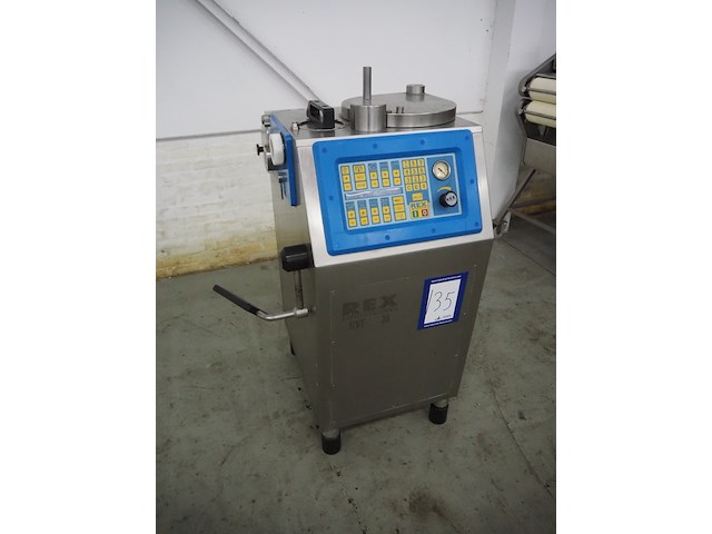 Rex - afbeelding 10 van  17