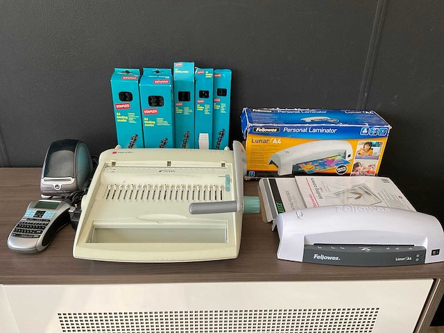 Rexel cb345 inbindmachine en lamineermachine - afbeelding 1 van  11