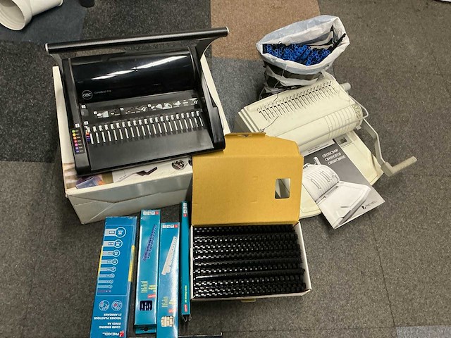 Rexel inbindmachine - afbeelding 1 van  7