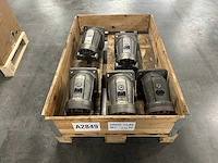 Rexroth - a2fm180/61w-vab010 / r902197975 - hydraulische motor 5x - afbeelding 1 van  6